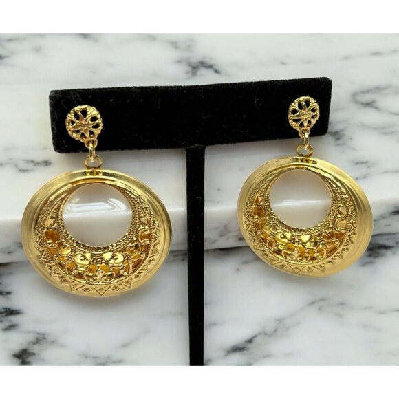 Vintage Gold Tone Filigree Drop Earrings Hoops Classic Elegant Bold 80s - Picture 1 of 6